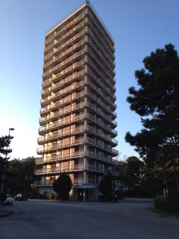 Aquilone Apartment Building Lignano Pineta At 50 Mt From The Sea