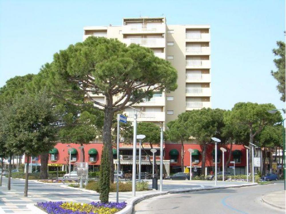 Apartment building Palazzo del Sole exterior