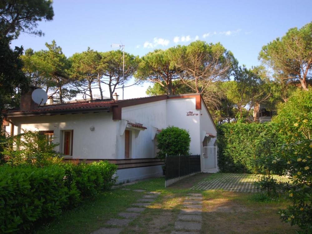 Villa Ambra exterior