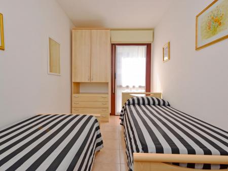 apartment with 2 sleepingrooms and beach service included