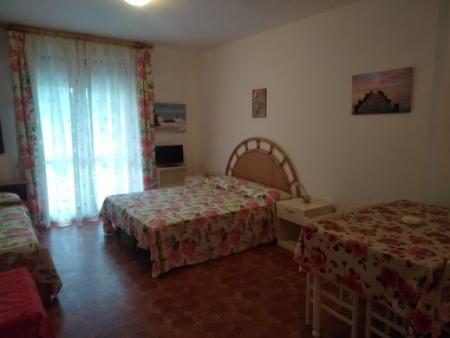 1090 - SEAFRONT WITH POOL