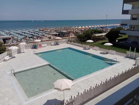 1022- SEAFRONT WITH POOL