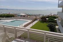 Apartment building Al Mare Three-room apartment 2039 SEAFRONT WITH POOL