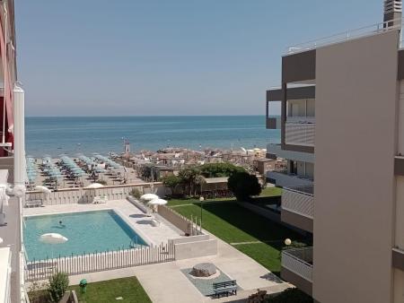 3059- SEAFRONT WITH POOL