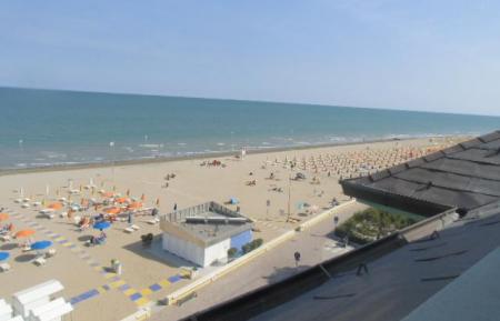 Apartment trilocale facing the sea in Lungomare Marin 14