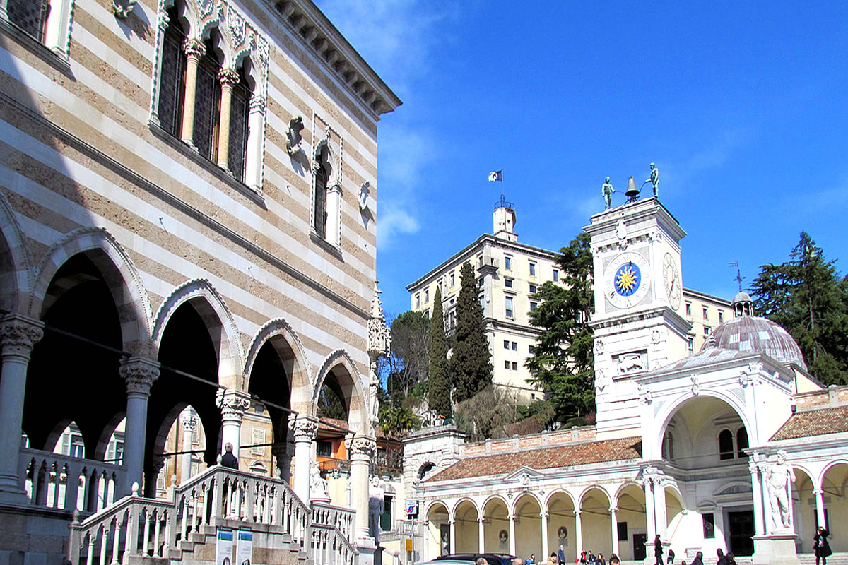 Udine Piazza Contarena view of Loggia San Giovanni Castello and castle