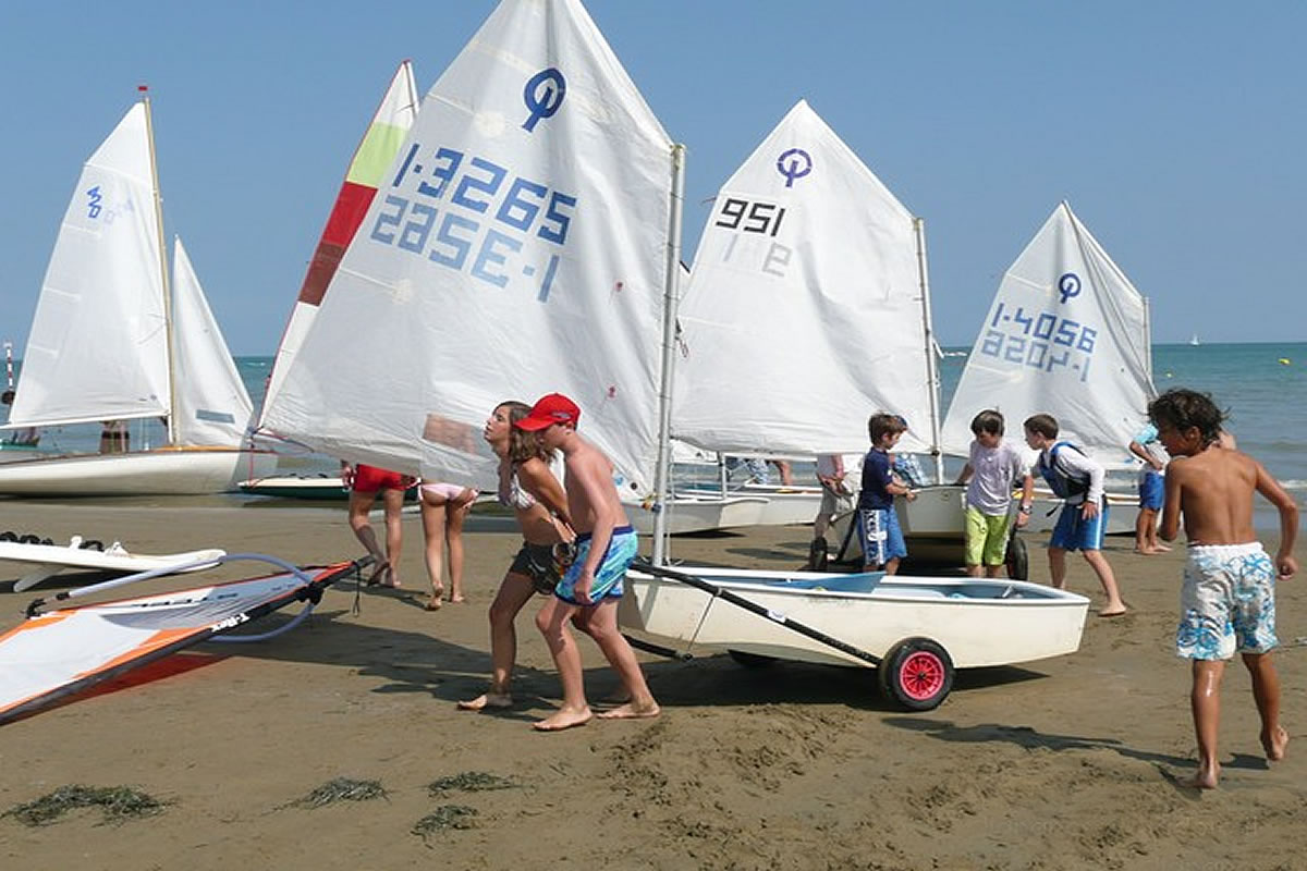 Sailing school at the beach in Lignano